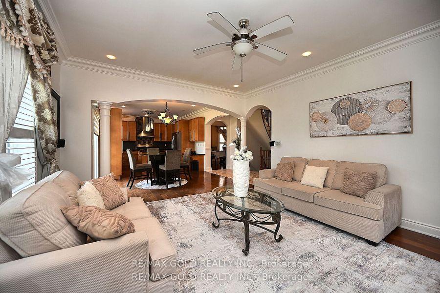 Photo 21 of 42 Louvain Drive, Brampton, Vales of Castlemore North — HOMEH