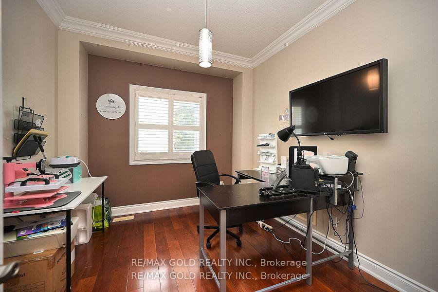 Photo 24 of 42 Louvain Drive, Brampton, Vales of Castlemore North — HOMEH