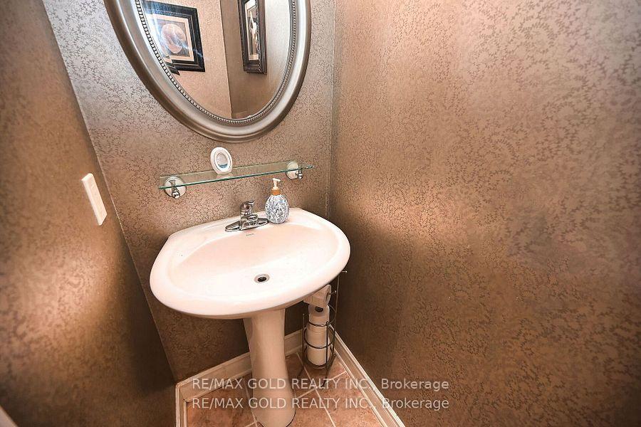 Photo 25 of 42 Louvain Drive, Brampton, Vales of Castlemore North — HOMEH