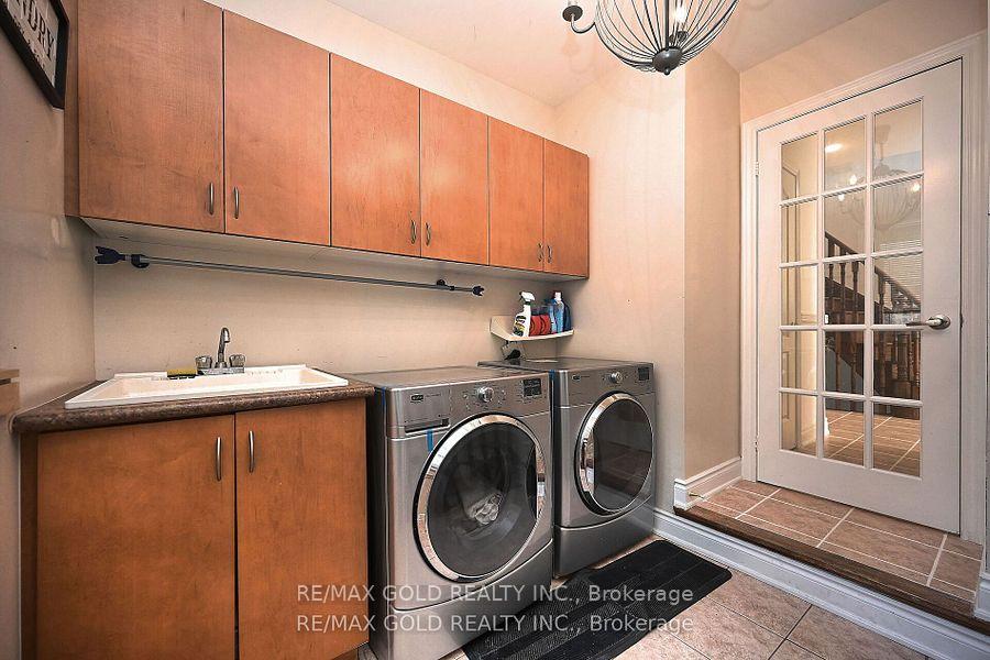 Photo 26 of 42 Louvain Drive, Brampton, Vales of Castlemore North — HOMEH