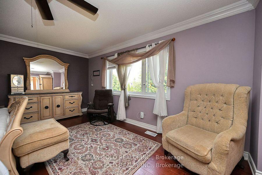 Photo 30 of 42 Louvain Drive, Brampton, Vales of Castlemore North — HOMEH