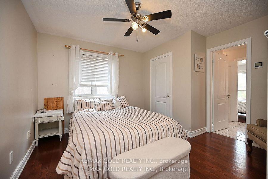 Photo 33 of 42 Louvain Drive, Brampton, Vales of Castlemore North — HOMEH