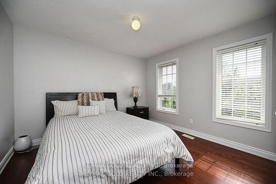 Photo 34 of 42 Louvain Drive, Brampton, Vales of Castlemore North — HOMEH
