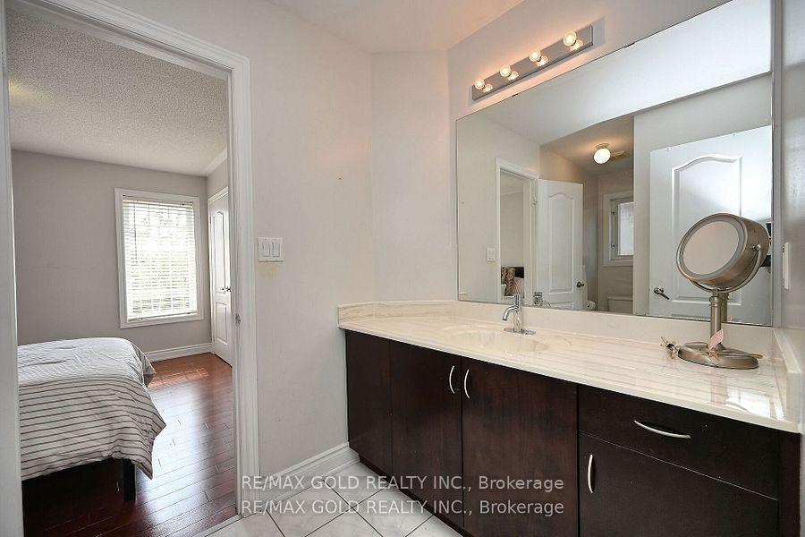 Photo 35 of 42 Louvain Drive, Brampton, Vales of Castlemore North — HOMEH