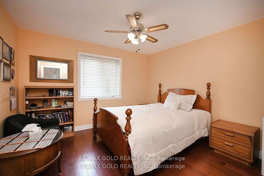 Photo 37 of 42 Louvain Drive, Brampton, Vales of Castlemore North — HOMEH