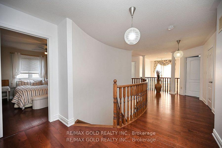 Photo 39 of 42 Louvain Drive, Brampton, Vales of Castlemore North — HOMEH