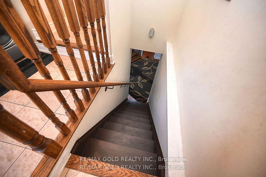 Photo 42 of 42 Louvain Drive, Brampton, Vales of Castlemore North — HOMEH