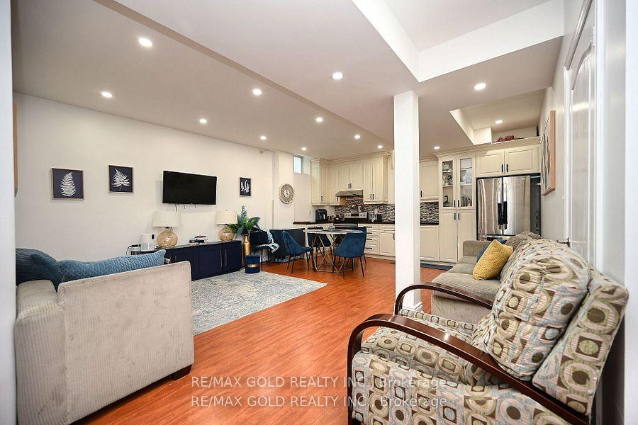 Photo 43 of 42 Louvain Drive, Brampton, Vales of Castlemore North — HOMEH