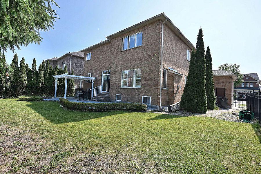 Photo 47 of 42 Louvain Drive, Brampton, Vales of Castlemore North — HOMEH