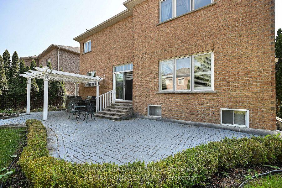Photo 49 of 42 Louvain Drive, Brampton, Vales of Castlemore North — HOMEH