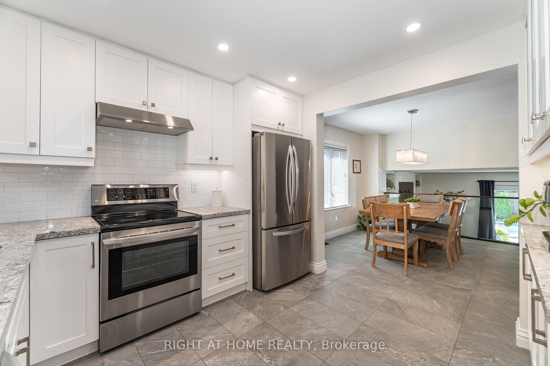 Photo 10 of 4 Cantrill Court, Brampton, Heart Lake West — HOMEH