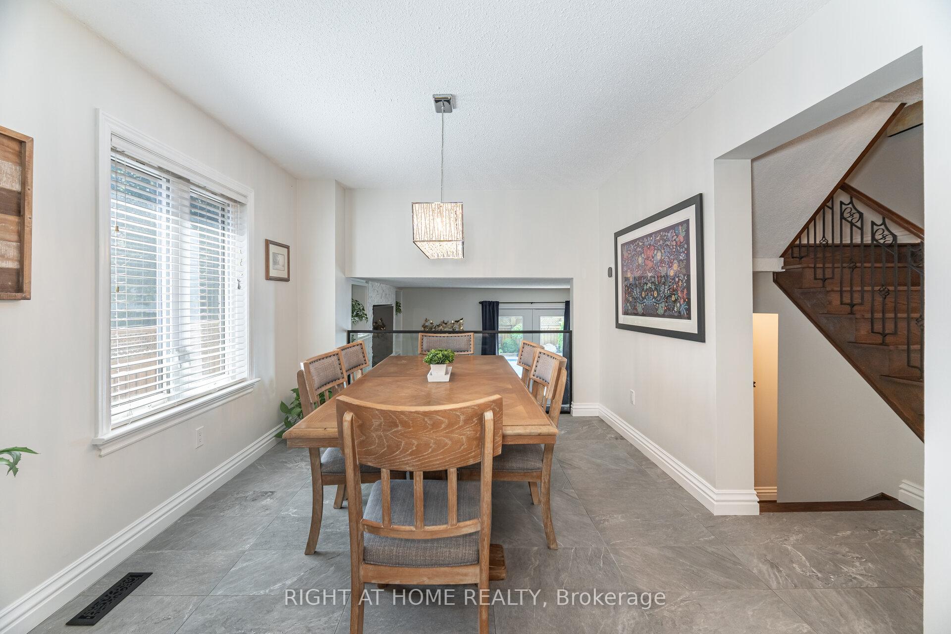 Photo 11 of 4 Cantrill Court, Brampton, Heart Lake West — HOMEH
