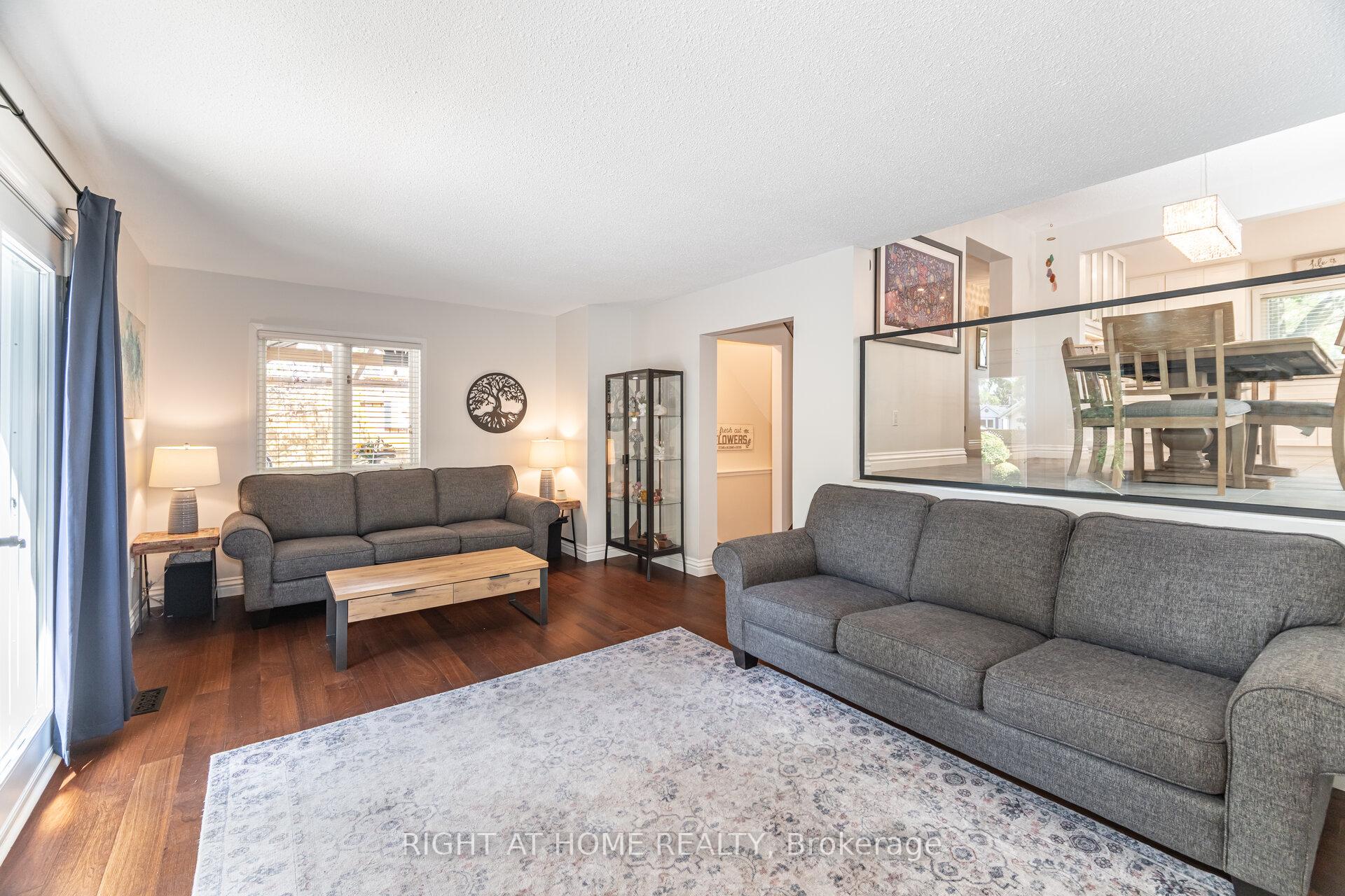 Photo 14 of 4 Cantrill Court, Brampton, Heart Lake West — HOMEH