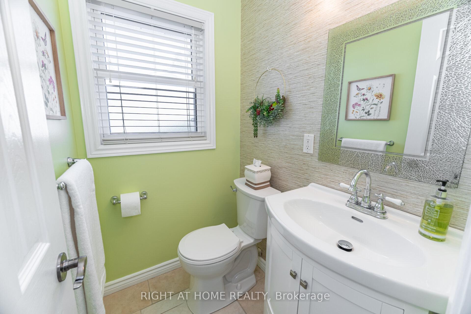 Photo 24 of 4 Cantrill Court, Brampton, Heart Lake West — HOMEH