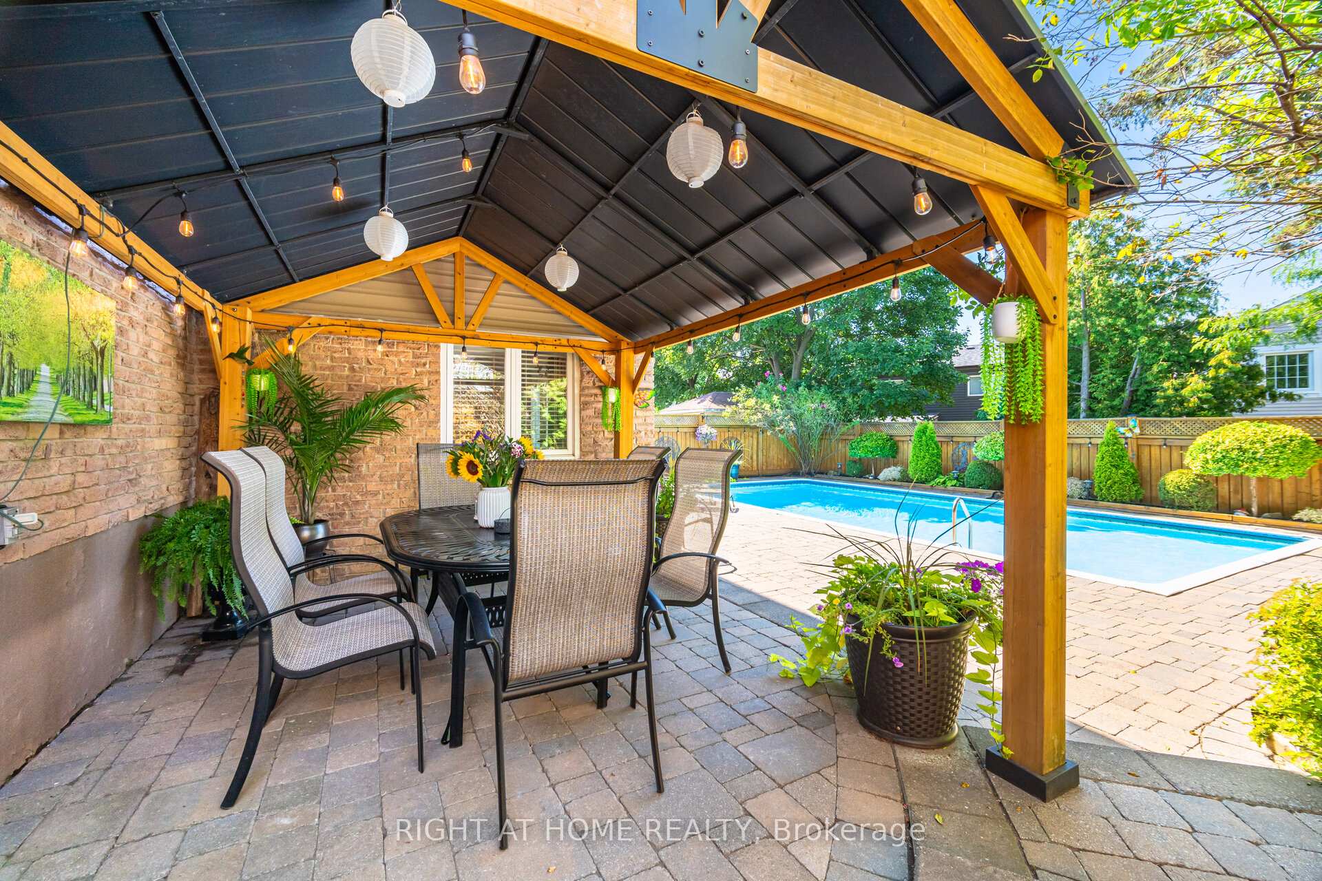 Photo 37 of 4 Cantrill Court, Brampton, Heart Lake West — HOMEH