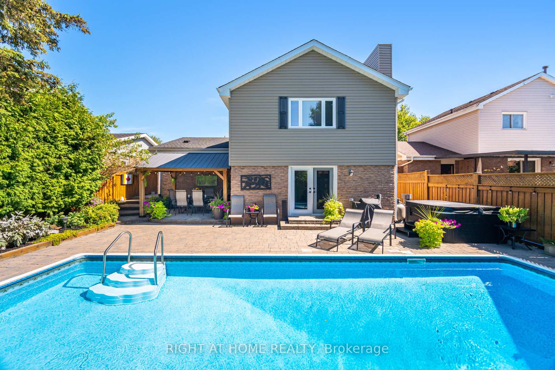 Photo 42 of 4 Cantrill Court, Brampton, Heart Lake West — HOMEH