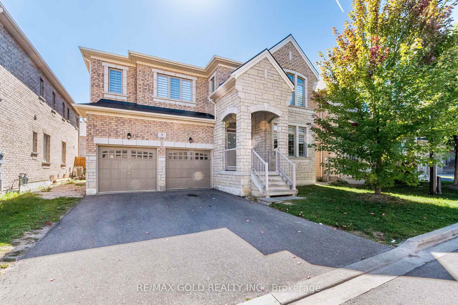 Photo 1 of 9 Venue Road, Brampton, Toronto Gore Rural Estate — HOMEH