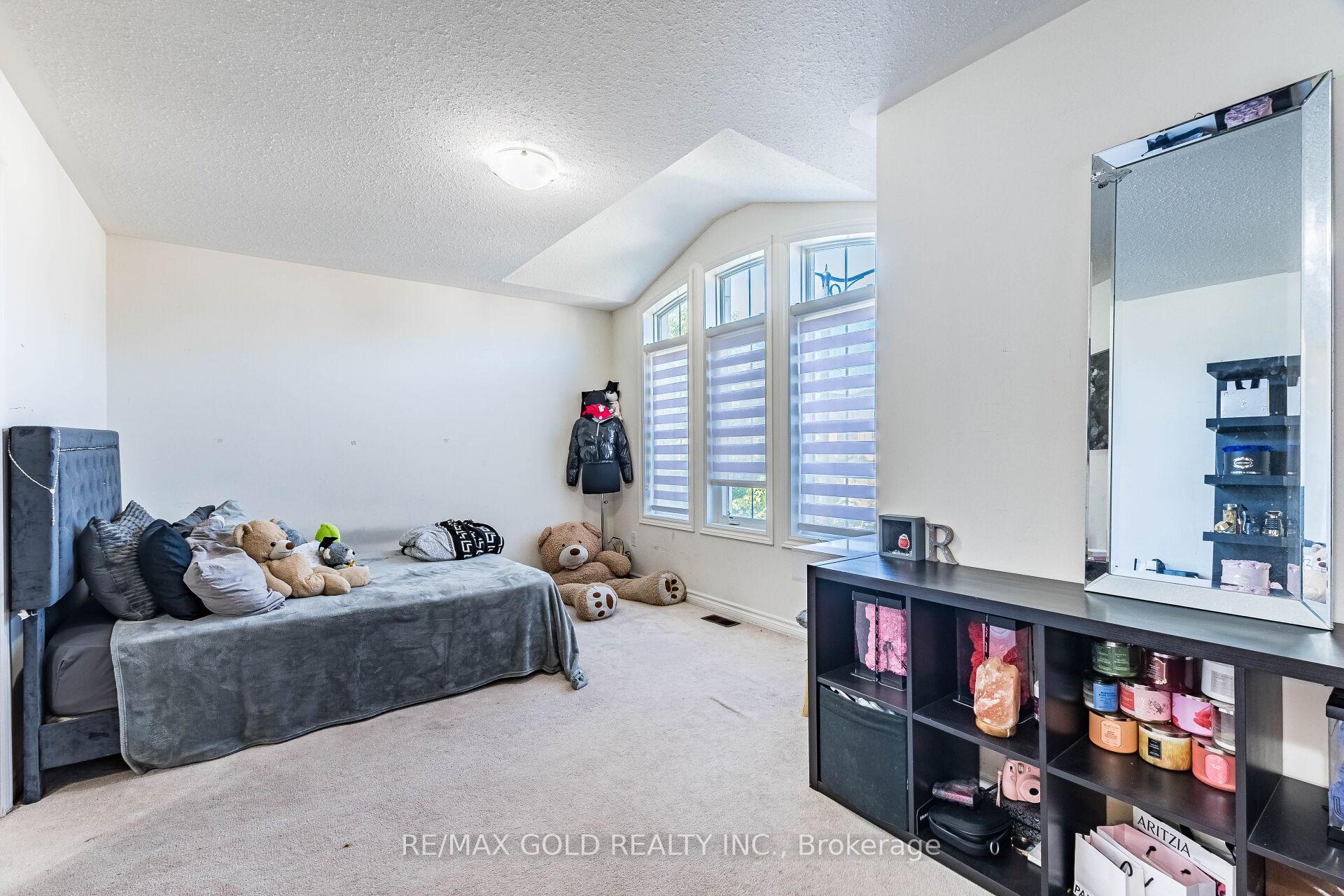 Photo 33 of 9 Venue Road, Brampton, Toronto Gore Rural Estate — HOMEH