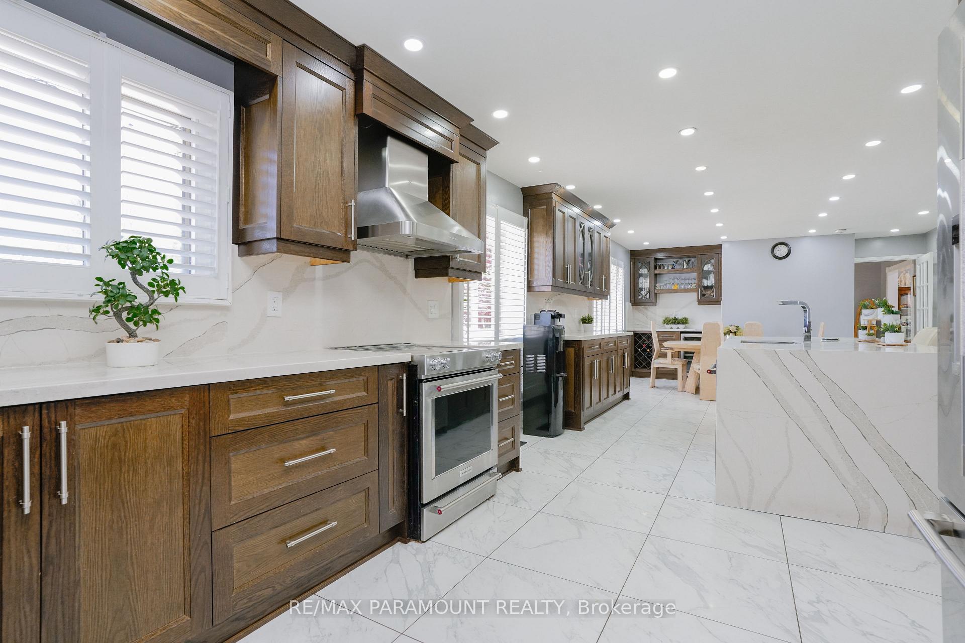 Photo 10 of 48 Boreham Circle, Brampton, Snelgrove — HOMEH