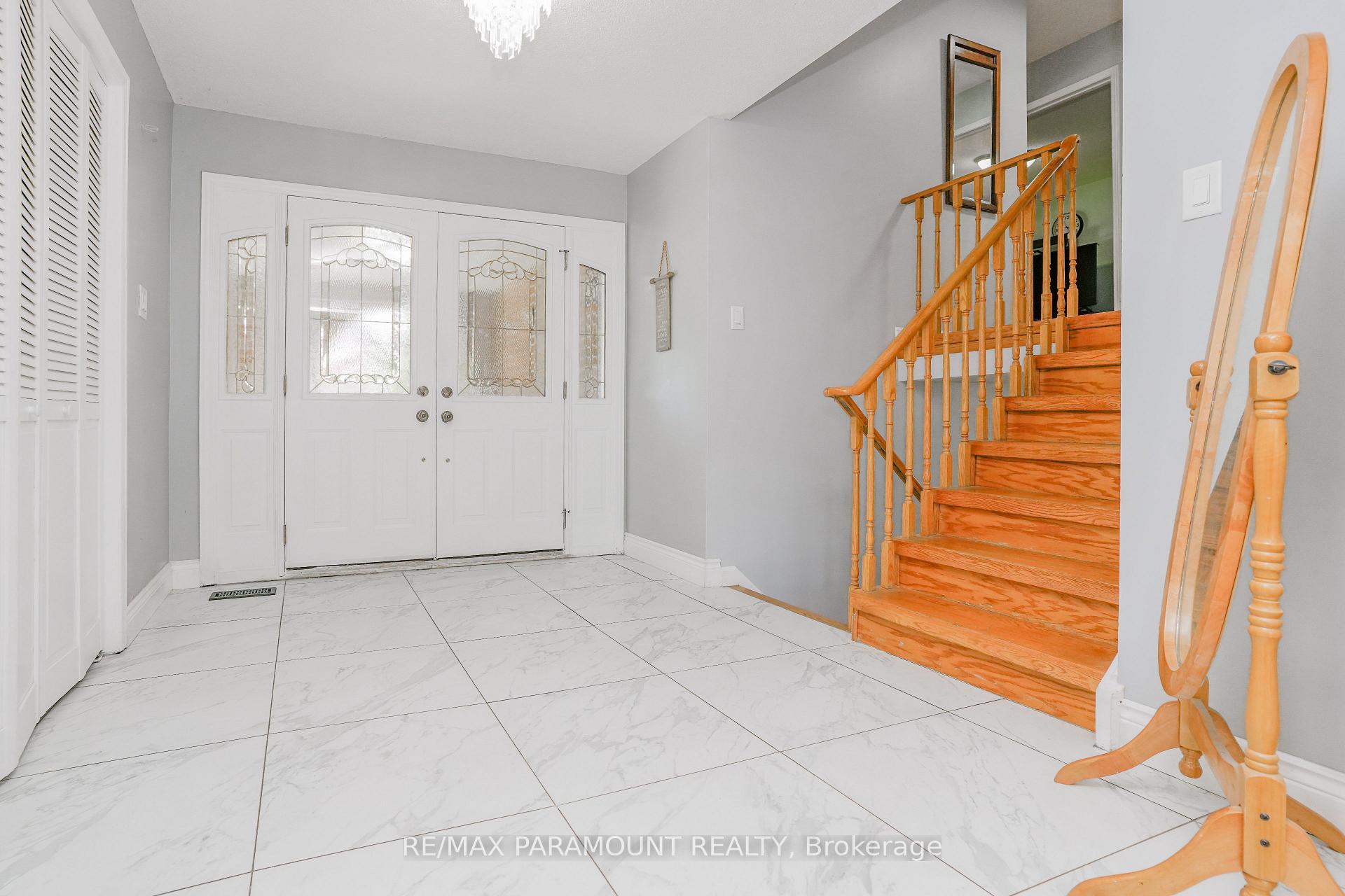 Photo 16 of 48 Boreham Circle, Brampton, Snelgrove — HOMEH