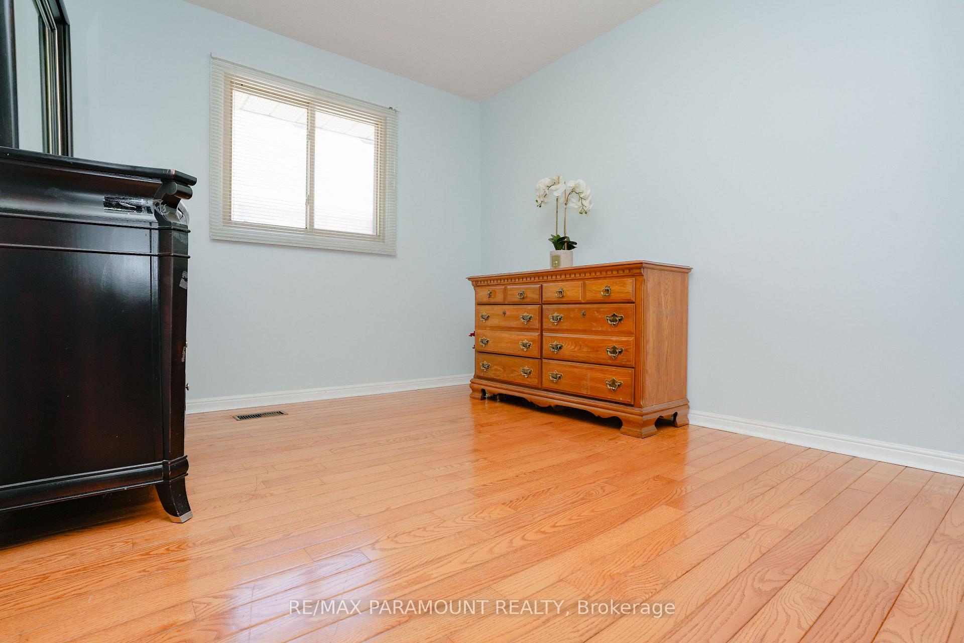 Photo 27 of 48 Boreham Circle, Brampton, Snelgrove — HOMEH