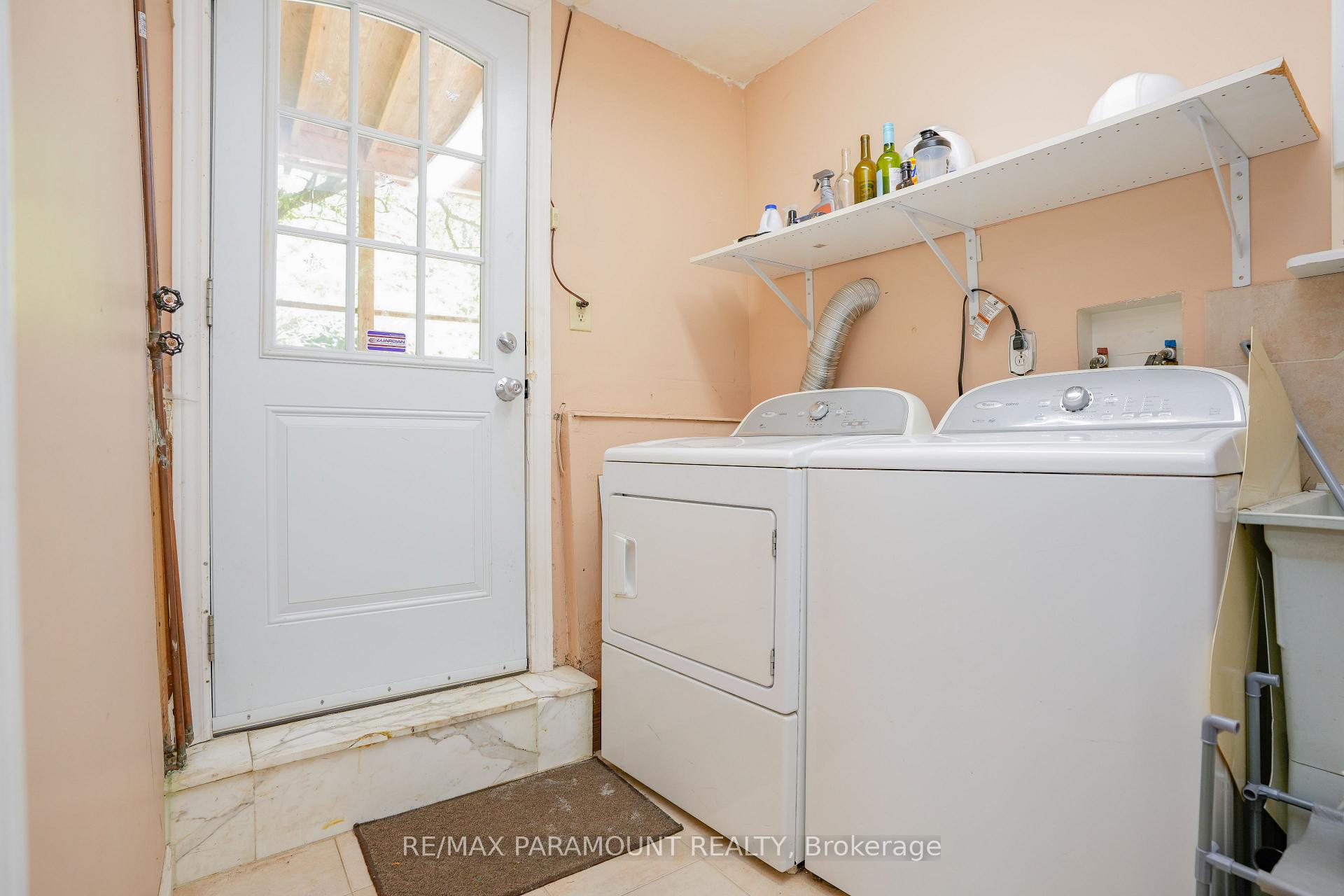 Photo 36 of 48 Boreham Circle, Brampton, Snelgrove — HOMEH