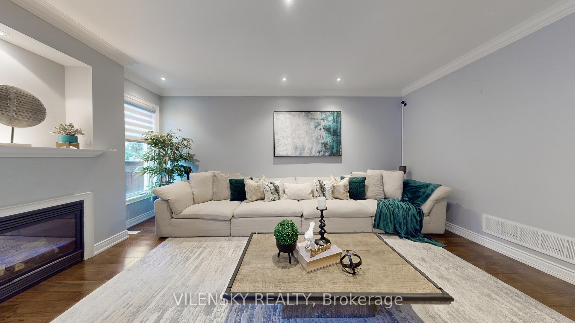 Photo 9 of 138 Valley Vista Drive, Vaughan, Patterson — HOMEH