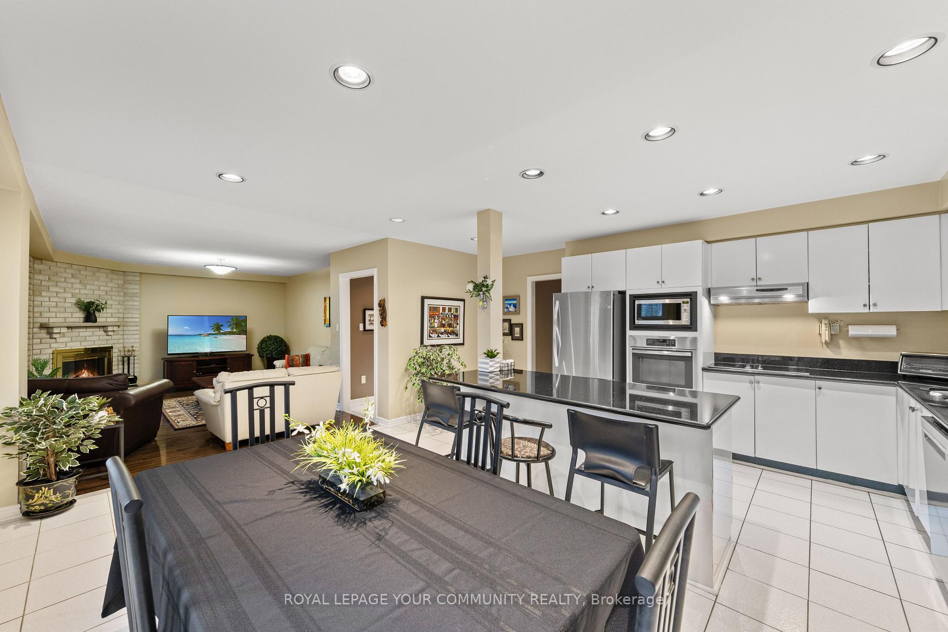 Photo 11 of 150 Westmount Boulevard, Vaughan, Beverley Glen — HOMEH