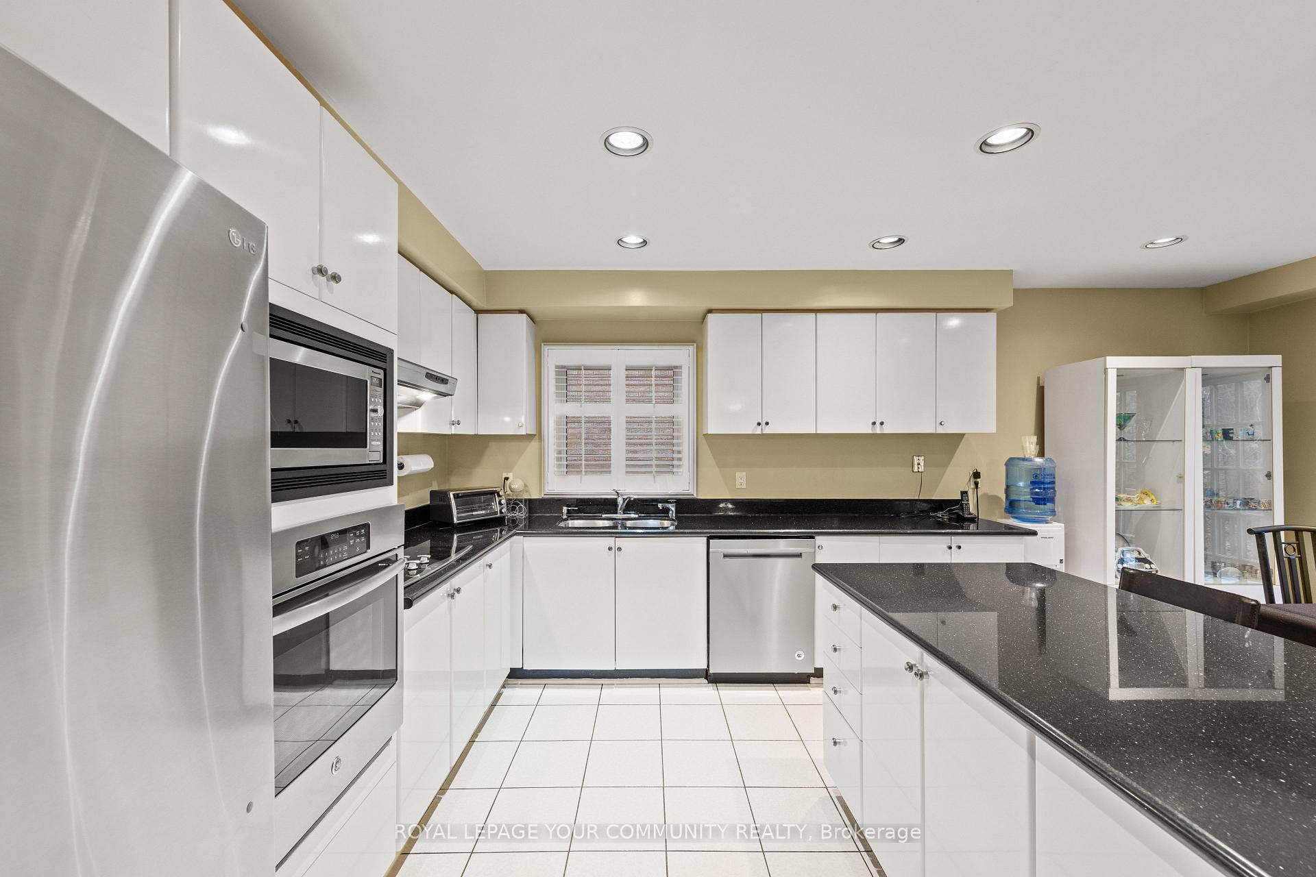 Photo 13 of 150 Westmount Boulevard, Vaughan, Beverley Glen — HOMEH