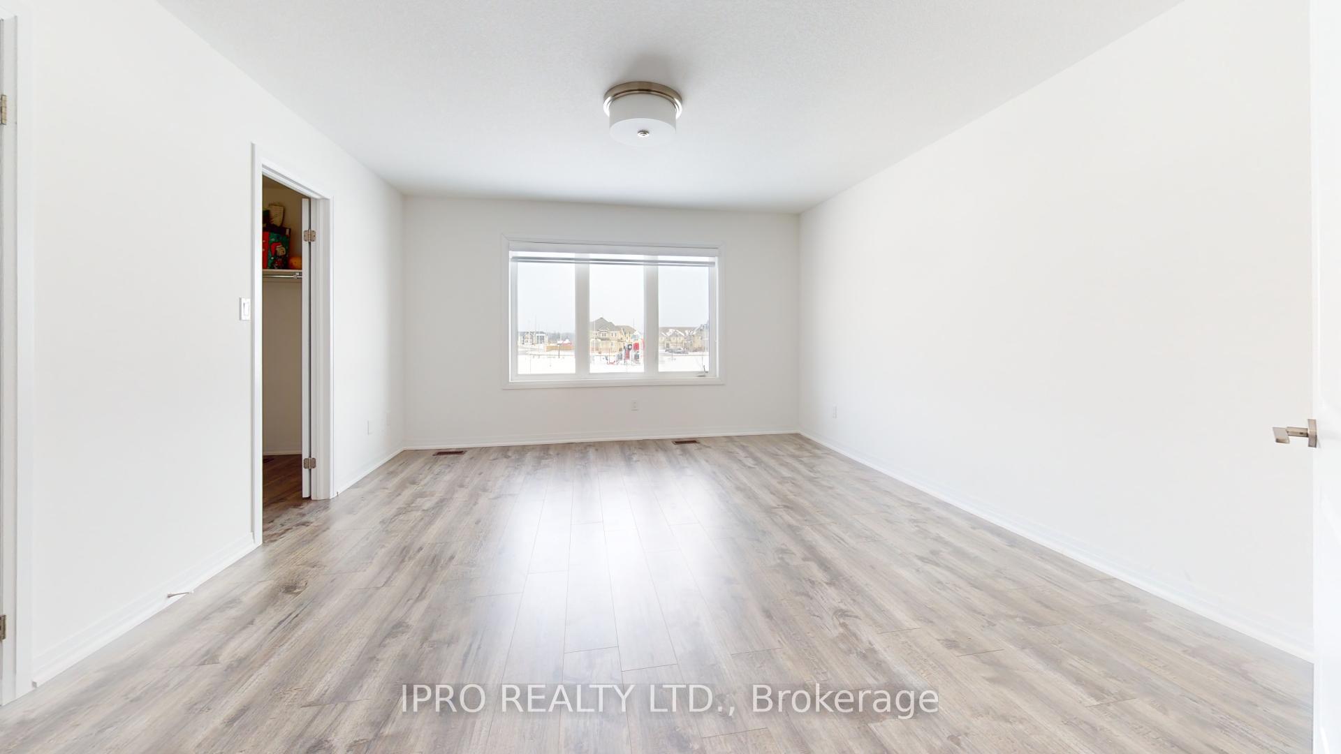 Photo 12 of 11 Moriarity Drive, Brant, Paris — HOMEH