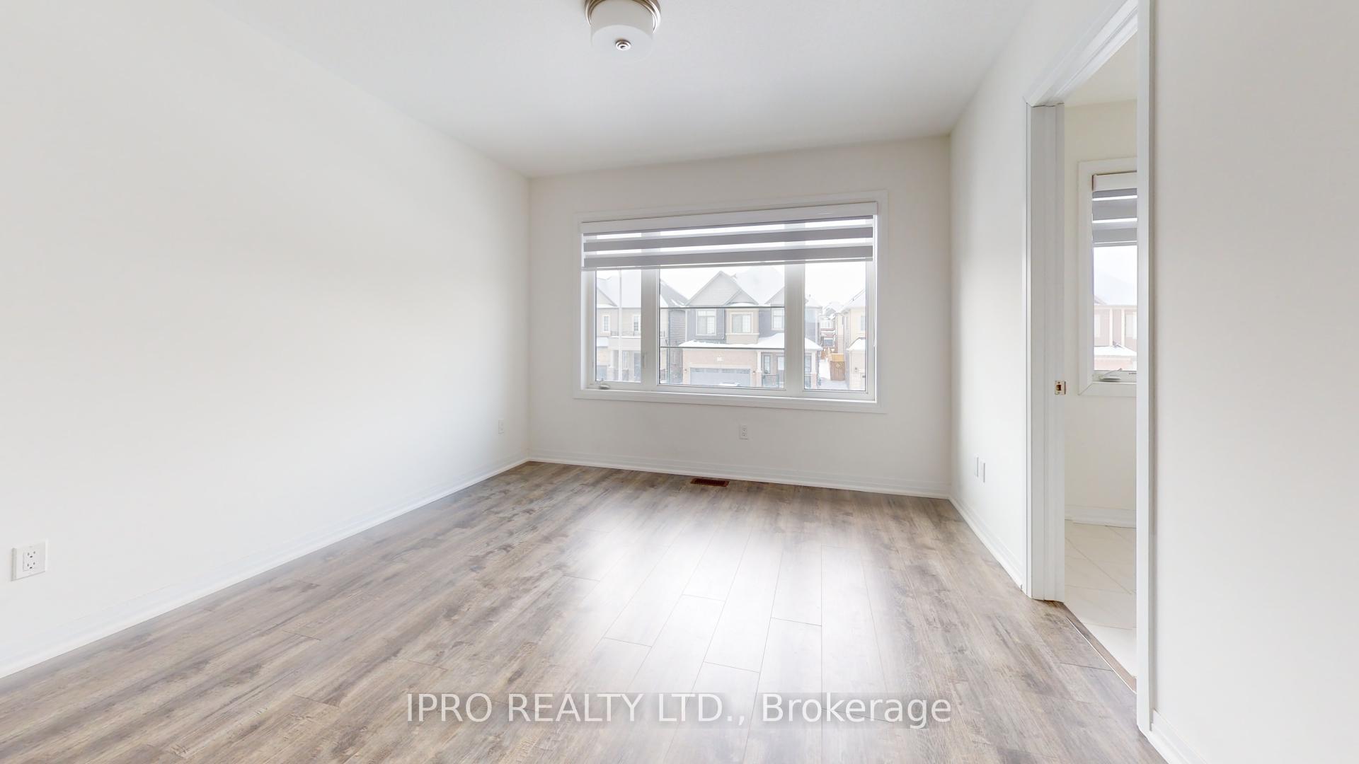 Photo 16 of 11 Moriarity Drive, Brant, Paris — HOMEH