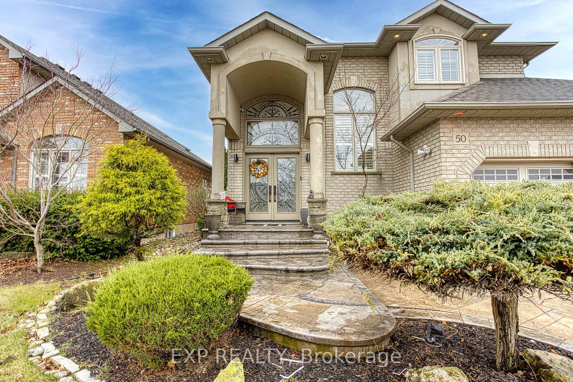 Photo 3 of 50 Tuscani Drive, Hamilton, Winona — HOMEH