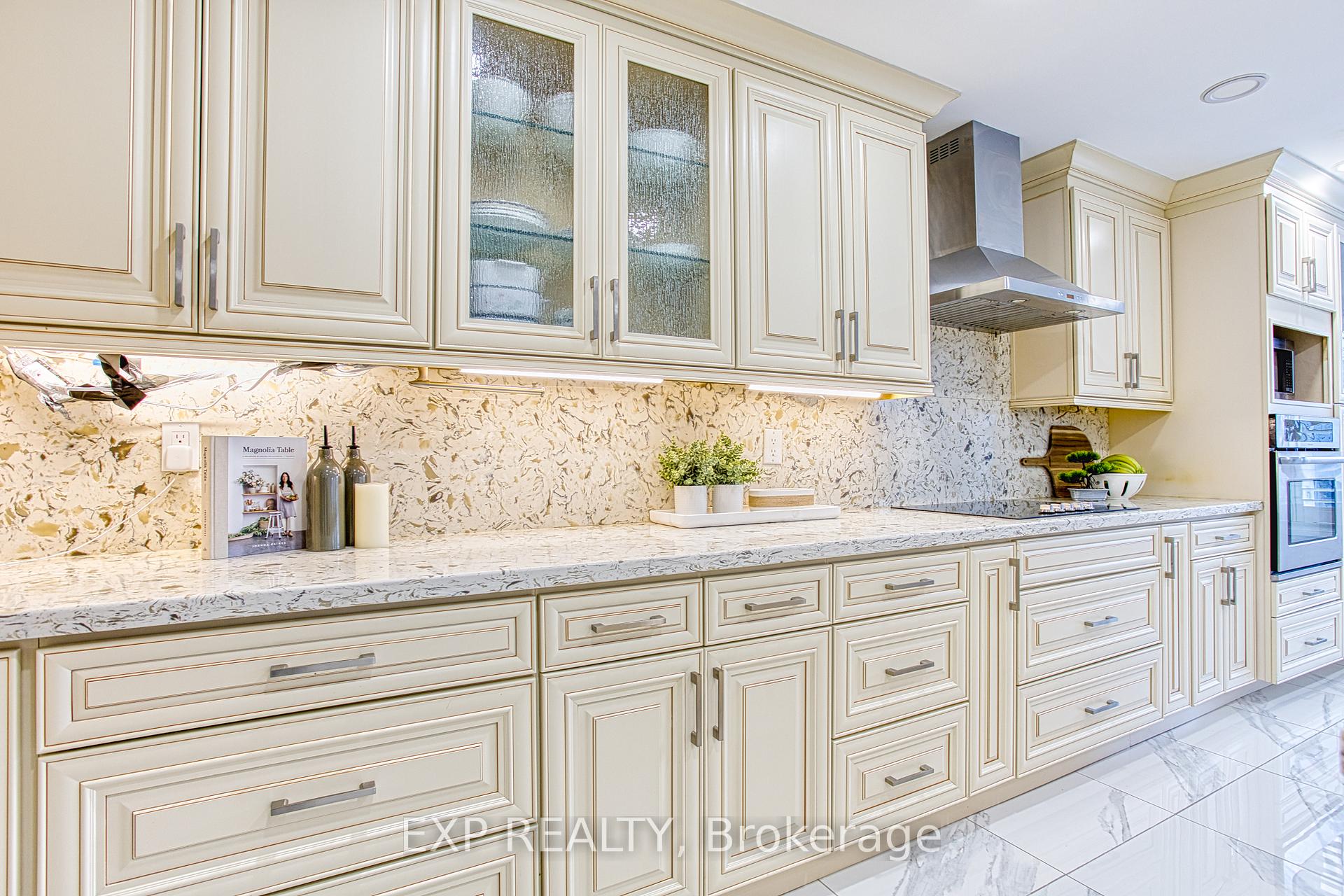Photo 10 of 50 Tuscani Drive, Hamilton, Winona — HOMEH