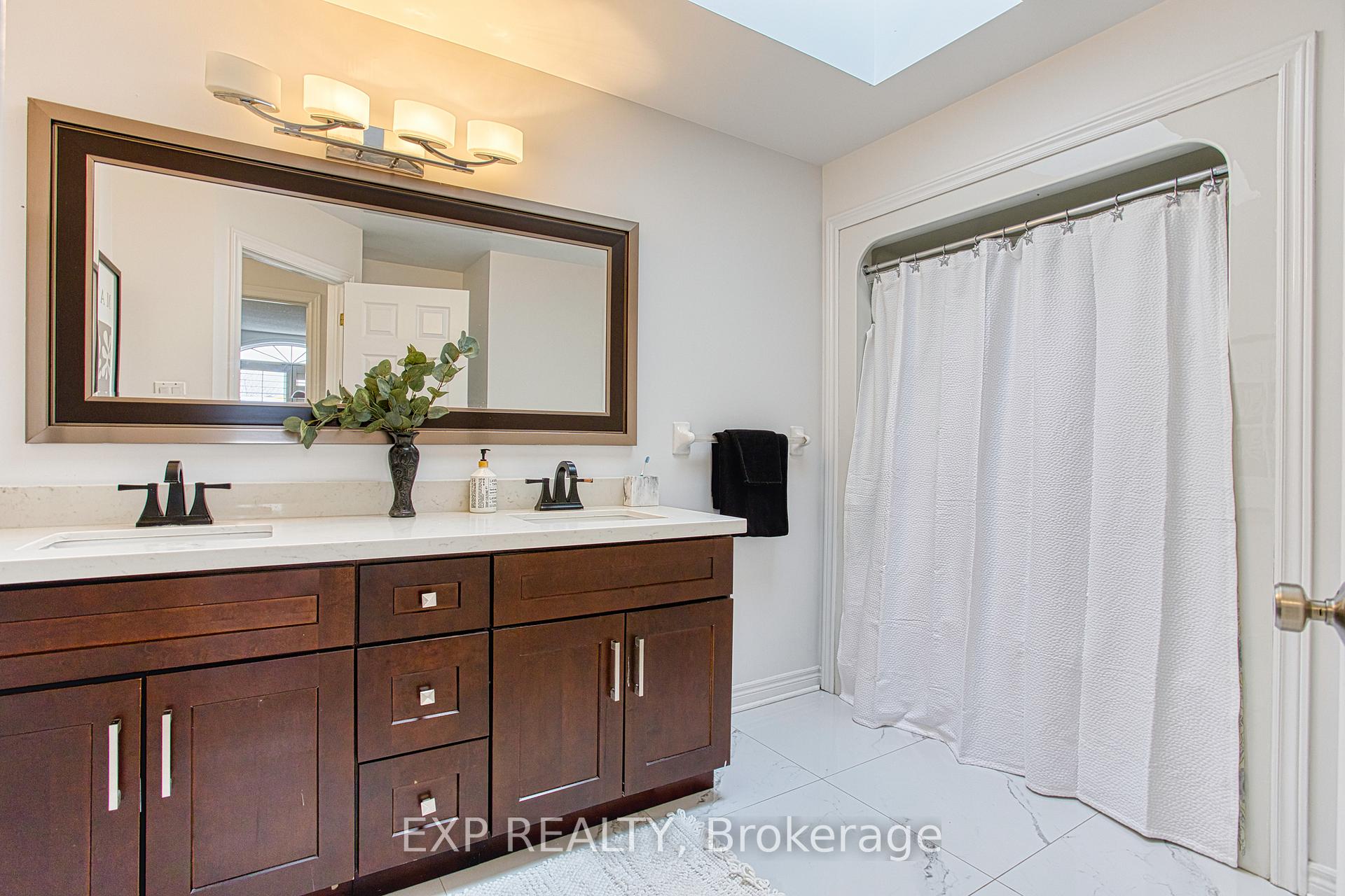 Photo 28 of 50 Tuscani Drive, Hamilton, Winona — HOMEH
