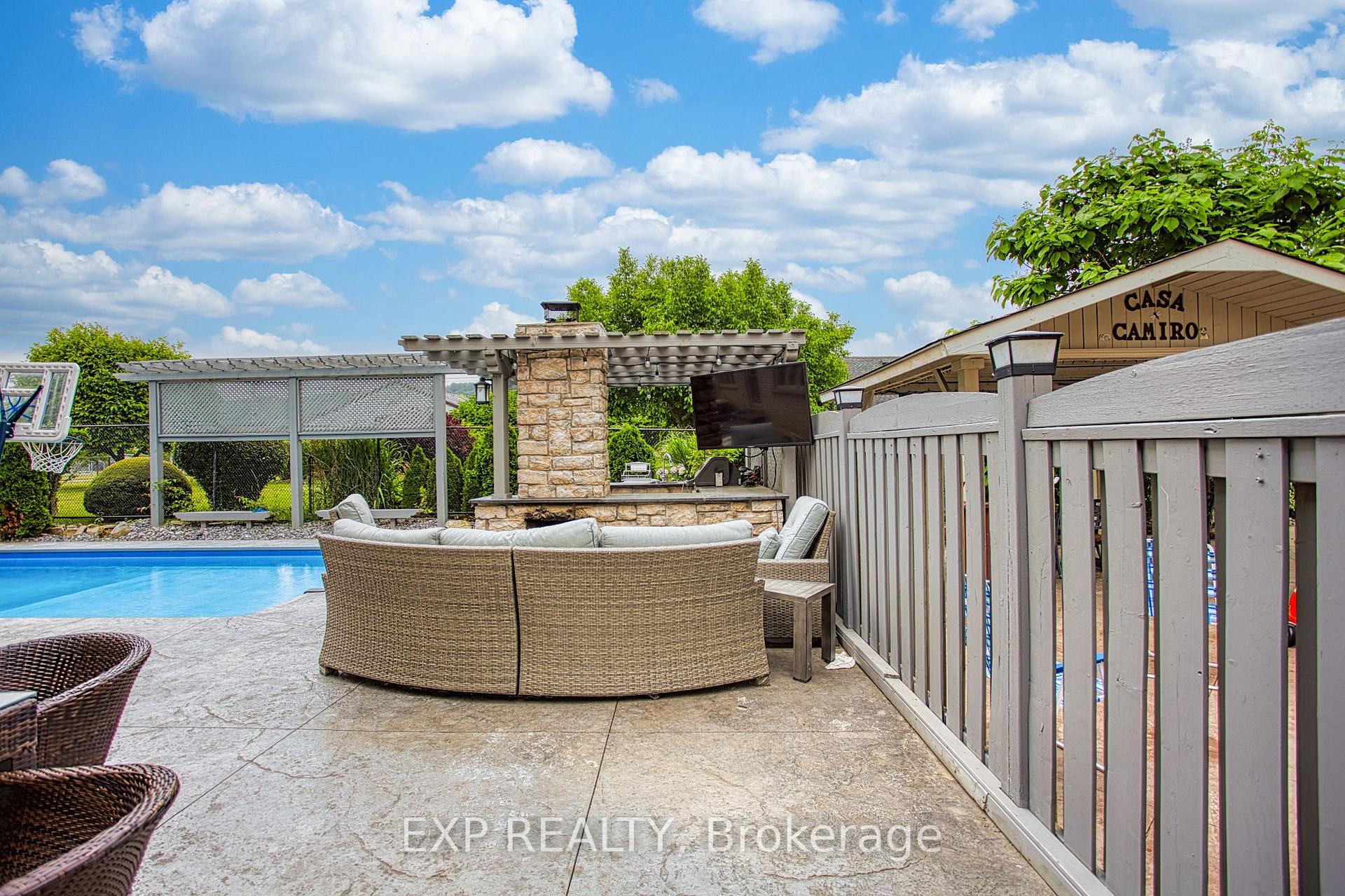 Photo 42 of 50 Tuscani Drive, Hamilton, Winona — HOMEH