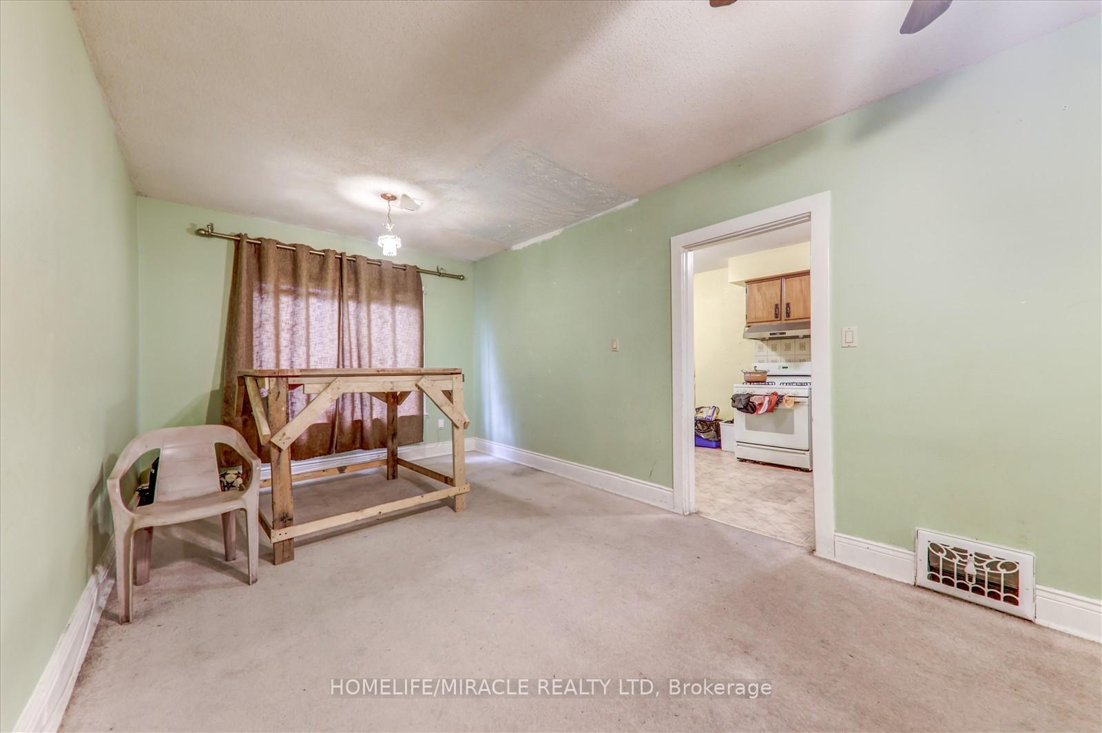 Photo 12 of 10 St Matthews Avenue, Hamilton, Beasley — HOMEH