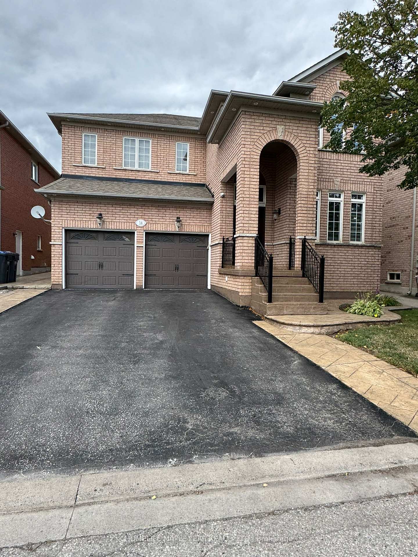 Photo 1 of 14 Gorevale Drive, Brampton, Bram East — HOMEH