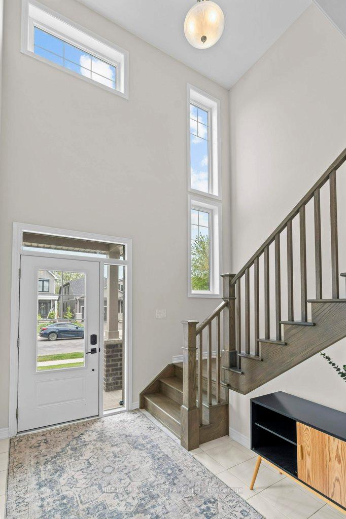Photo 8 of 94 Marion Street, Hamilton, Mount Hope — HOMEH