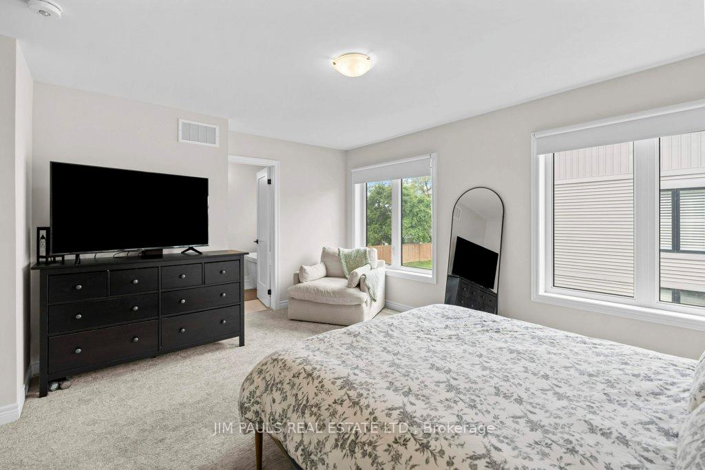 Photo 30 of 94 Marion Street, Hamilton, Mount Hope — HOMEH