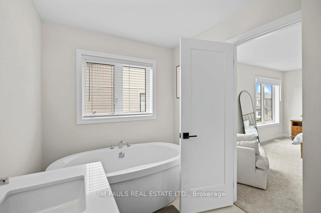 Photo 33 of 94 Marion Street, Hamilton, Mount Hope — HOMEH