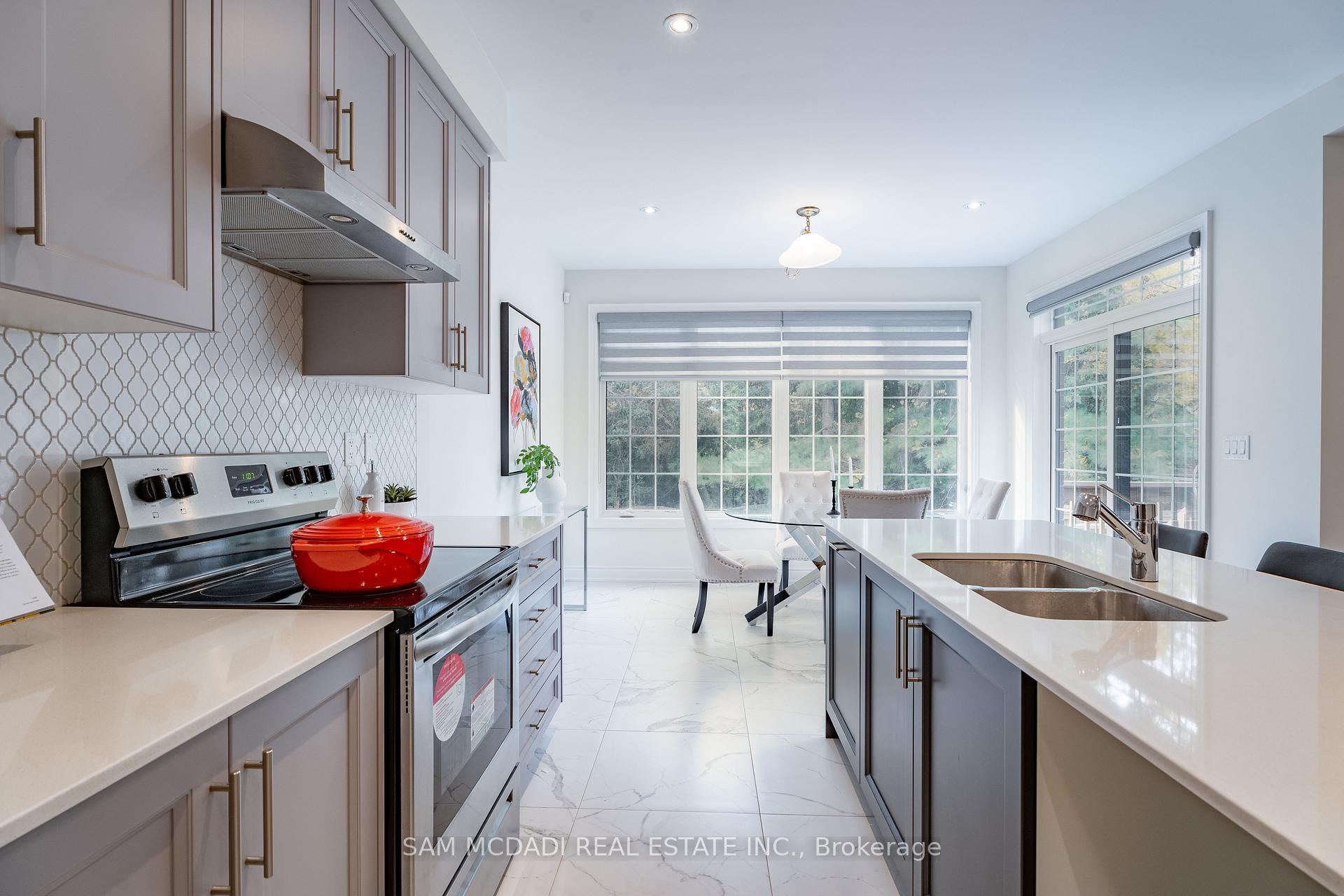 Photo 8 of 56 Workgreen Park Way, Brampton, Bram West — HOMEH