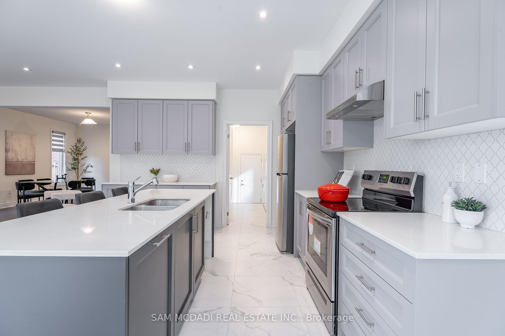 Photo 9 of 56 Workgreen Park Way, Brampton, Bram West — HOMEH