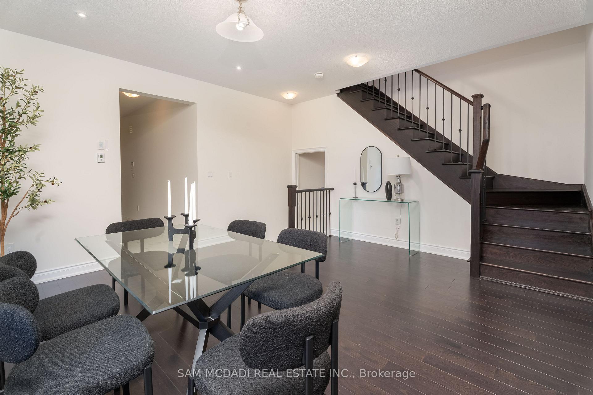 Photo 12 of 56 Workgreen Park Way, Brampton, Bram West — HOMEH