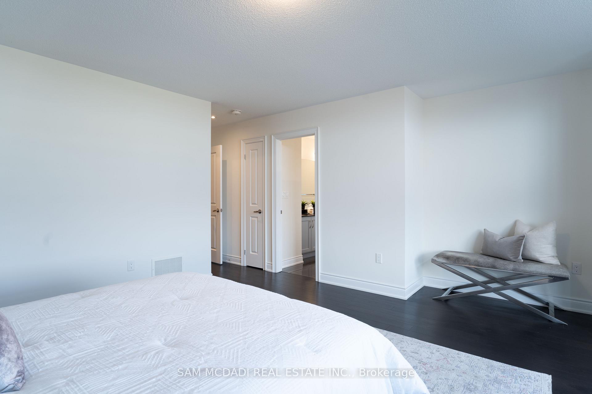 Photo 15 of 56 Workgreen Park Way, Brampton, Bram West — HOMEH
