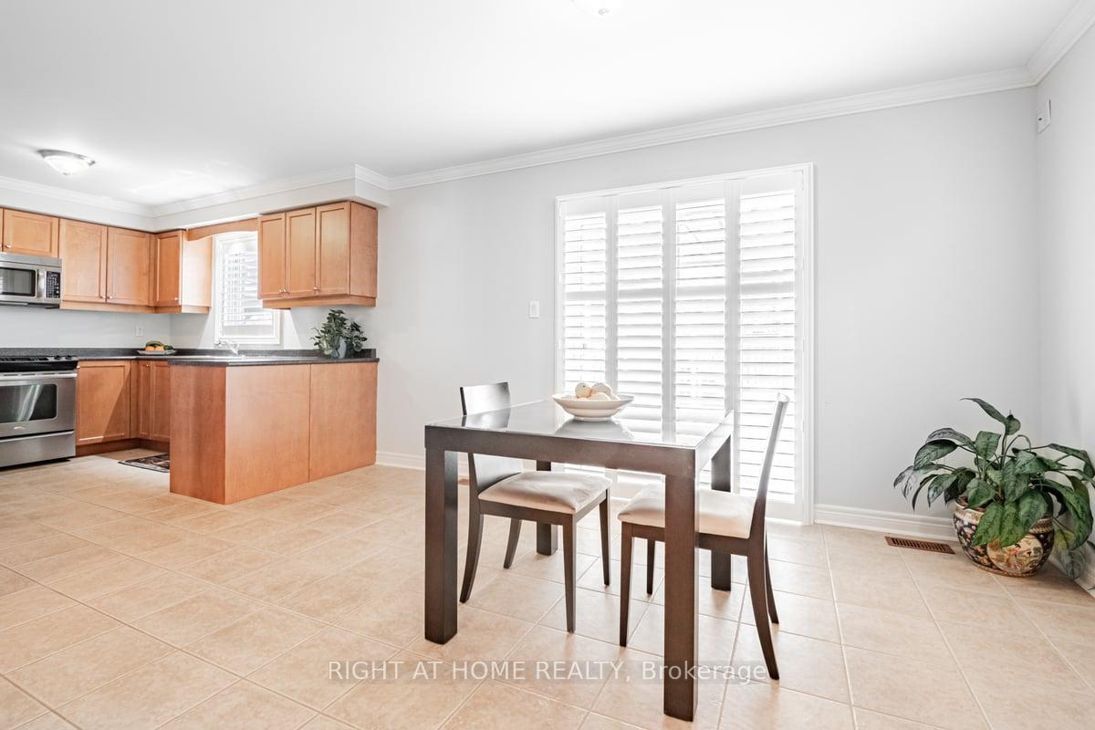 Photo 9 of 58 Falvo Street, Vaughan, Maple — HOMEH