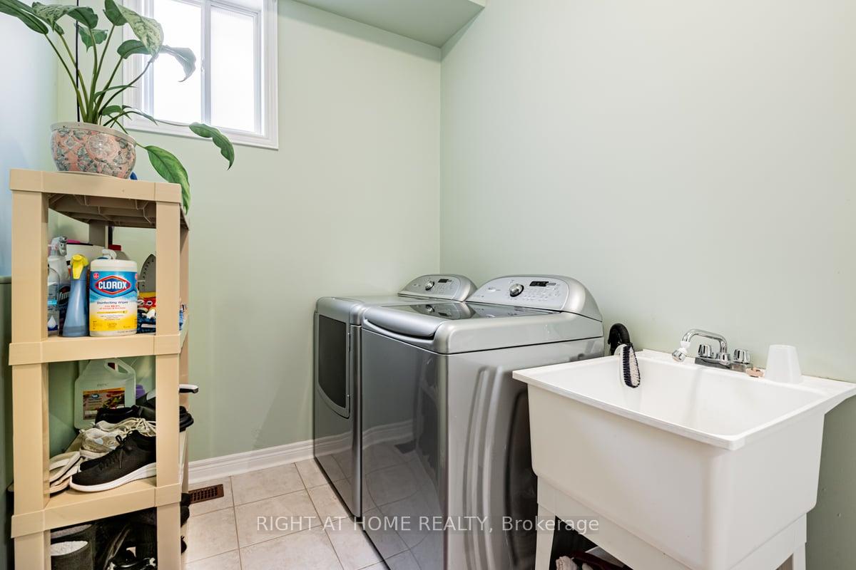 Photo 20 of 58 Falvo Street, Vaughan, Maple — HOMEH