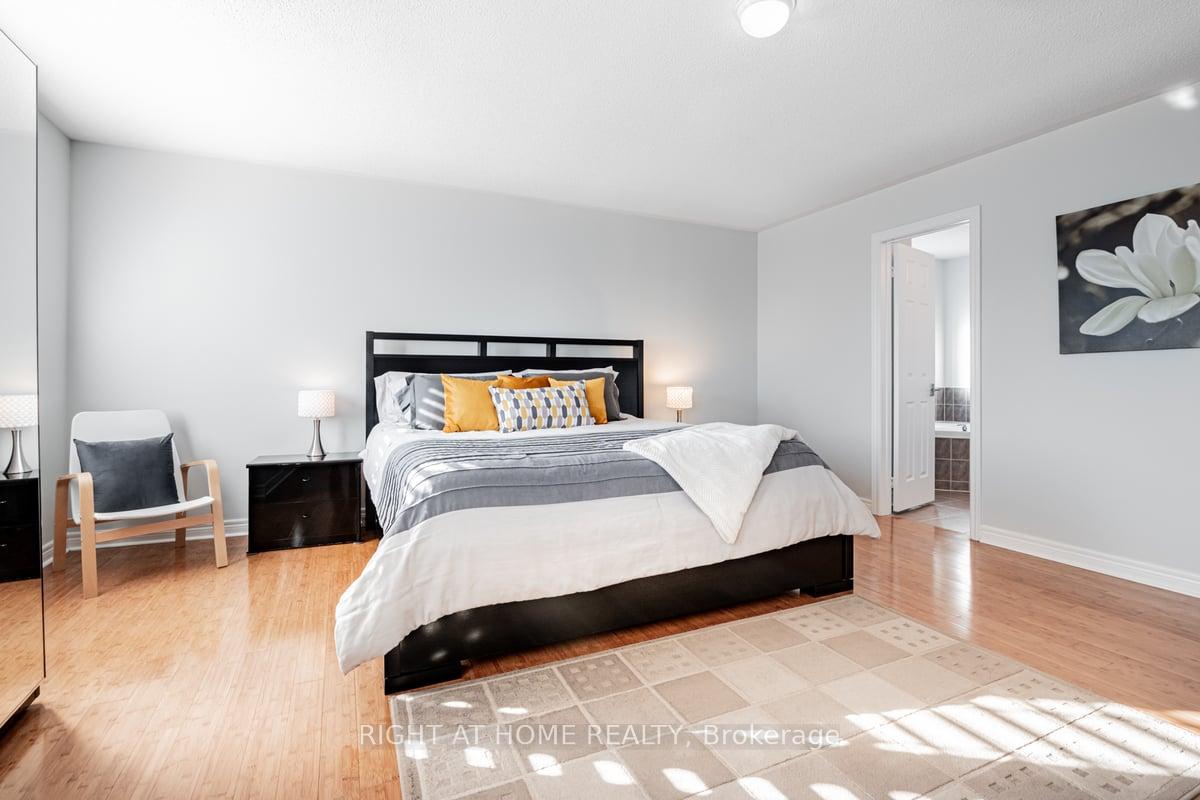 Photo 23 of 58 Falvo Street, Vaughan, Maple — HOMEH