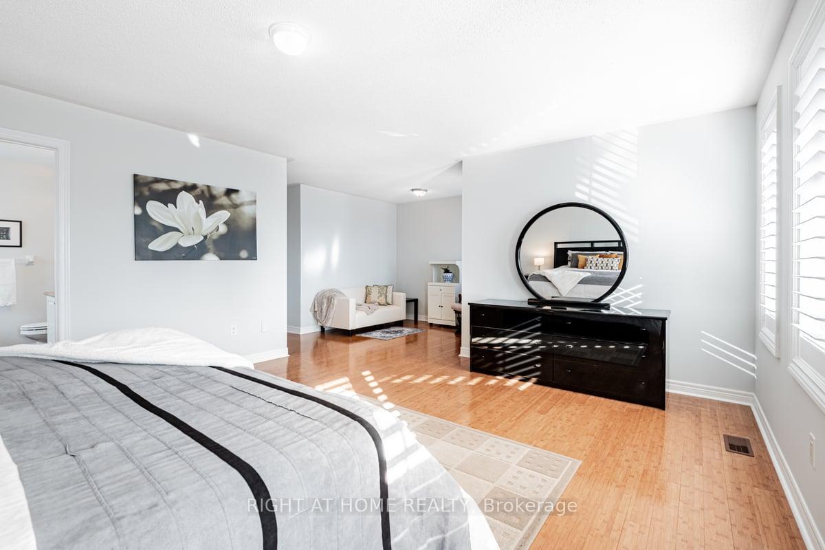 Photo 25 of 58 Falvo Street, Vaughan, Maple — HOMEH