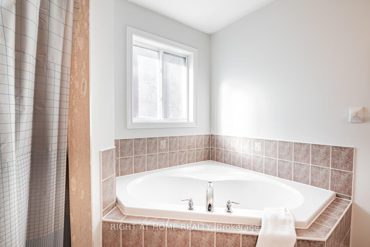 Photo 28 of 58 Falvo Street, Vaughan, Maple — HOMEH