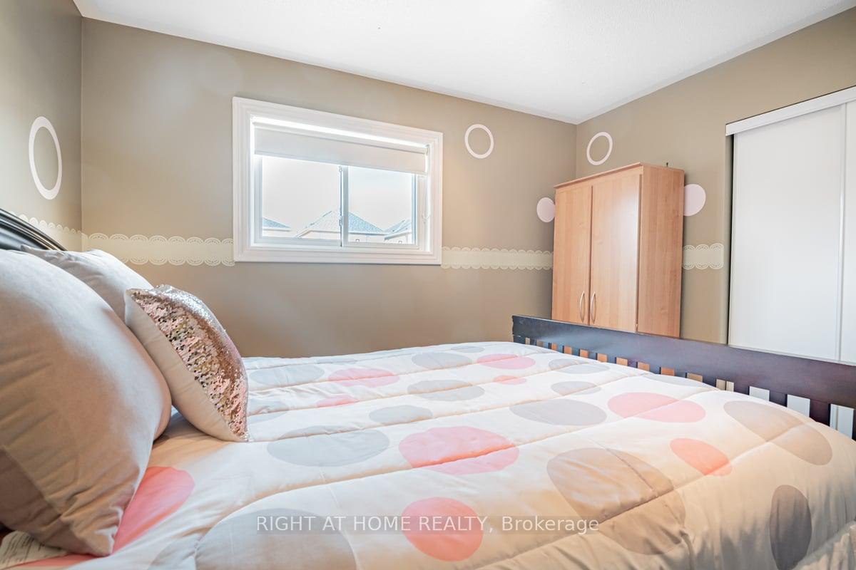 Photo 32 of 58 Falvo Street, Vaughan, Maple — HOMEH
